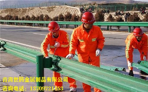 <a href='http://m.hz-0571.cn/shuangbohulan/'target='_blank'>波形護(hù)欄</a>板